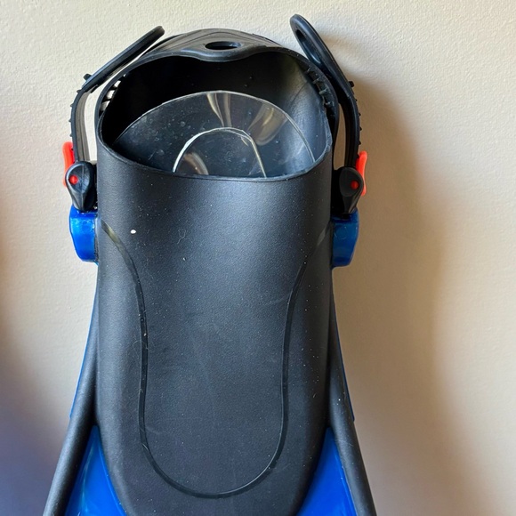 U.S. Divers Adult Snorkel Set Black Blue Large XL Fins Snorkel New- No Mask - Picture 6 of 11